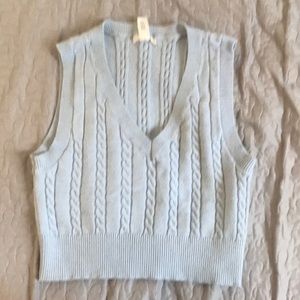 Baby blue kit sweater vest size: multiple